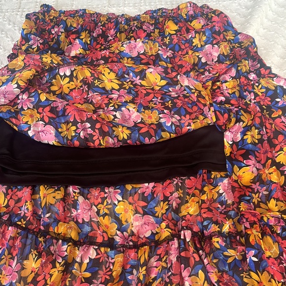 Social Threads Skirt - Picture 5 of 8